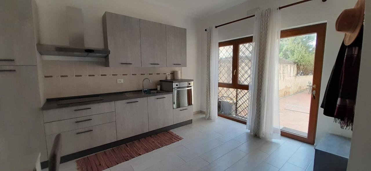 Comfy&Cozy Flat In Fiumicino Center Apartment Екстериор снимка