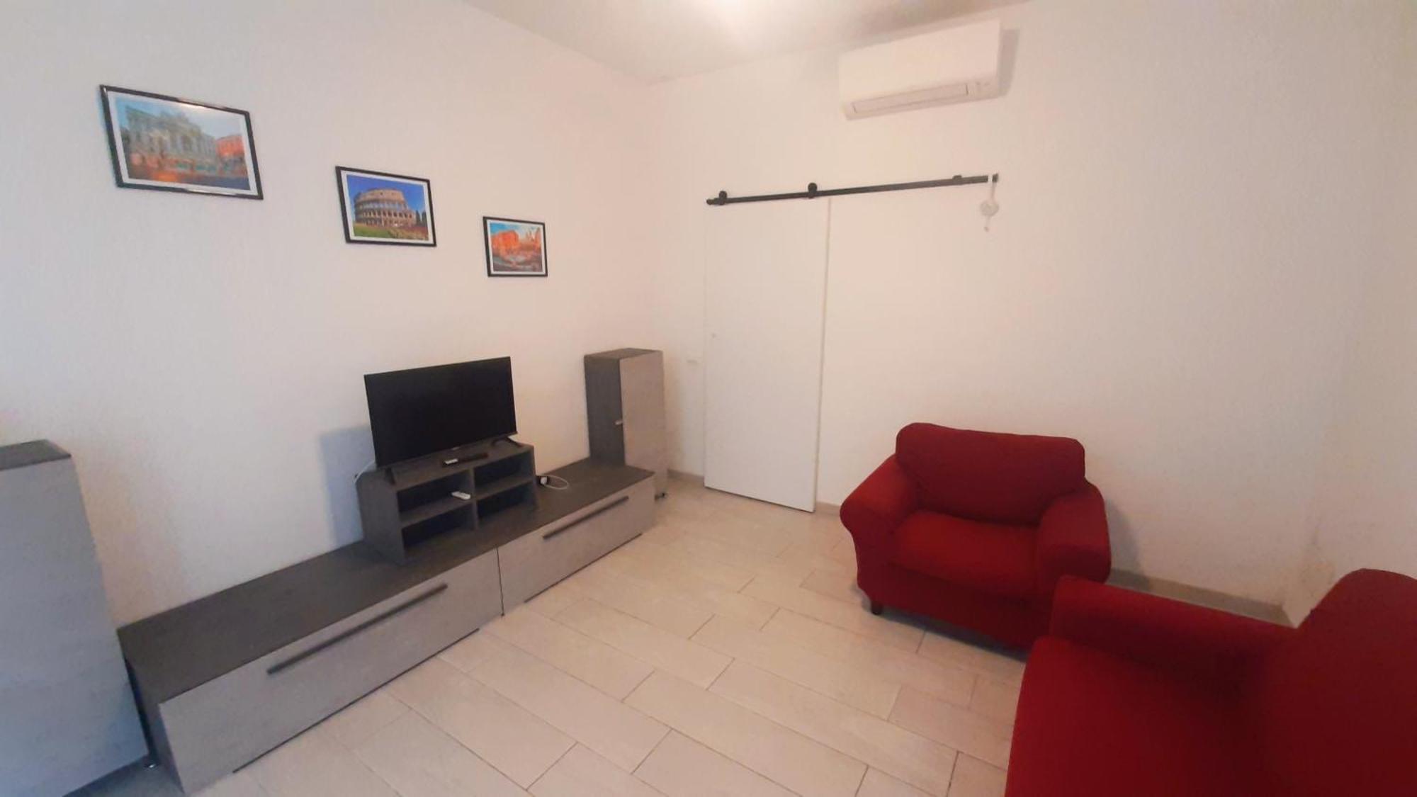 Comfy&Cozy Flat In Fiumicino Center Apartment Екстериор снимка